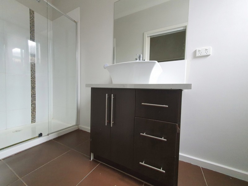 11 Pymble Gardens, Craigieburn VIC 3064