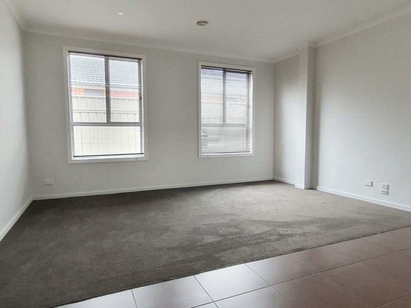 11 Pymble Gardens, Craigieburn VIC 3064