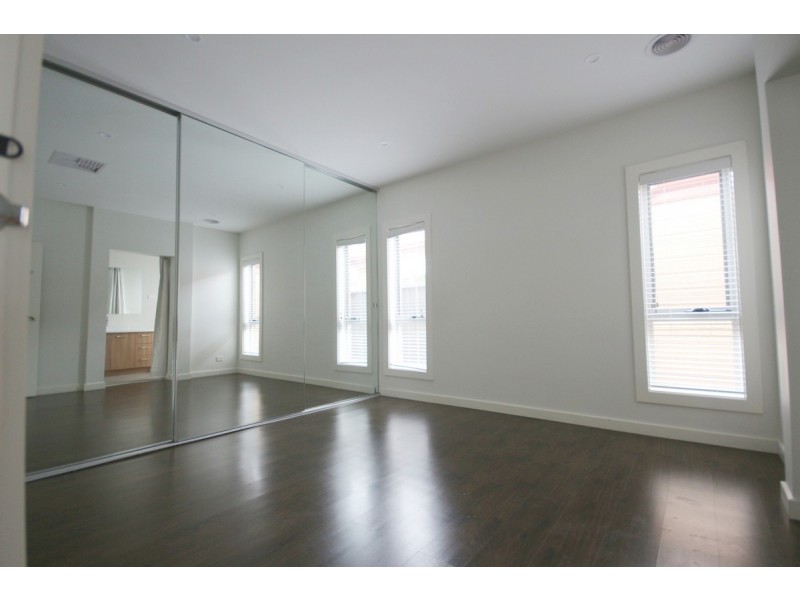 60 Marathon Boulevard, Craigieburn VIC 3064