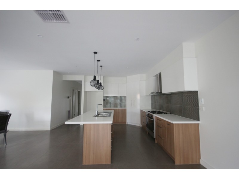 60 Marathon Boulevard, Craigieburn VIC 3064