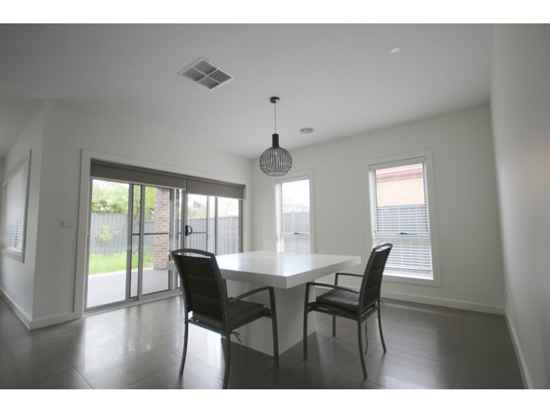 60 Marathon Boulevard, Craigieburn VIC 3064