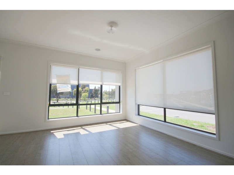 1 Winds Walk, Greenvale VIC 3059