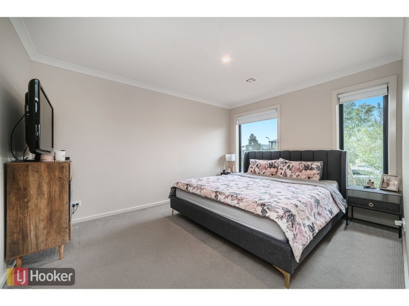 31 Streamside Drive, Craigieburn VIC 3064
