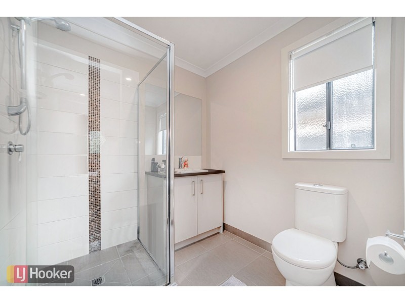 31 Streamside Drive, Craigieburn VIC 3064