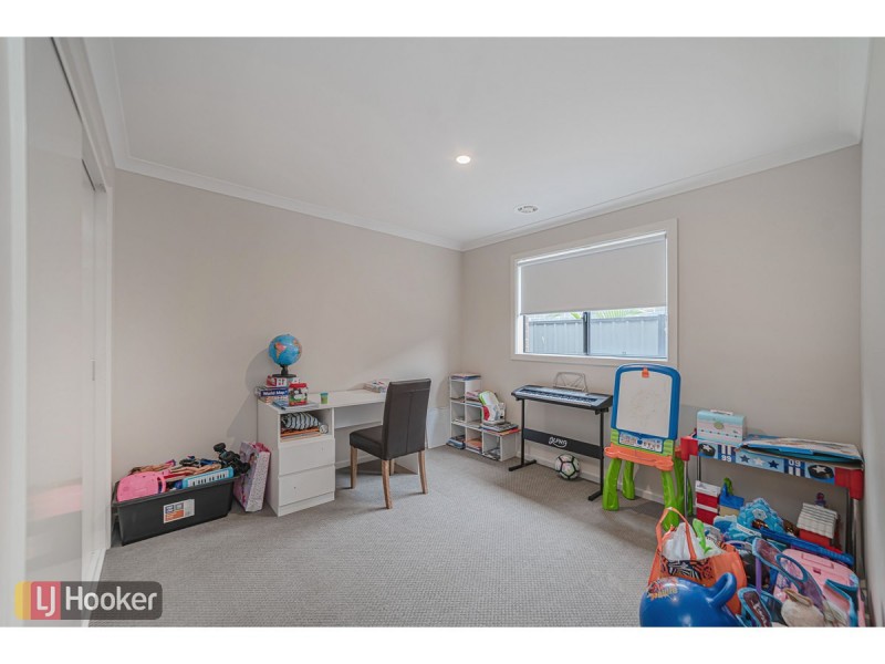 31 Streamside Drive, Craigieburn VIC 3064