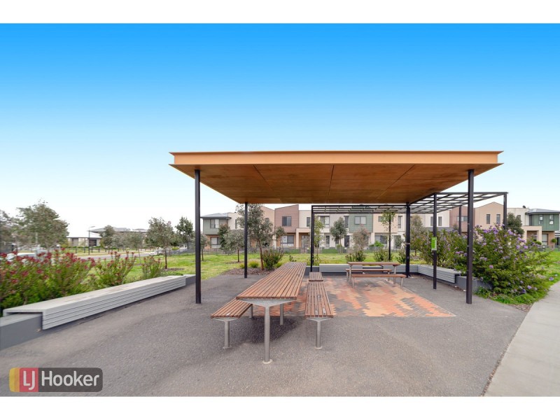 31 Streamside Drive, Craigieburn VIC 3064