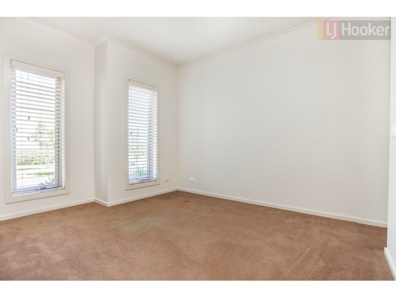 5 Yorkshire Terrace, Craigieburn VIC 3064