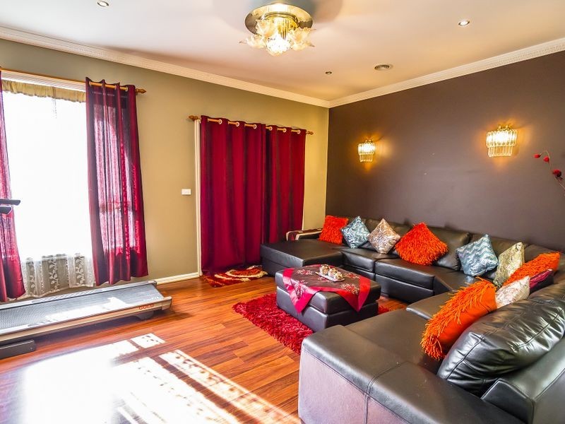 67 Villawood Avenue, Roxburgh Park VIC 3064