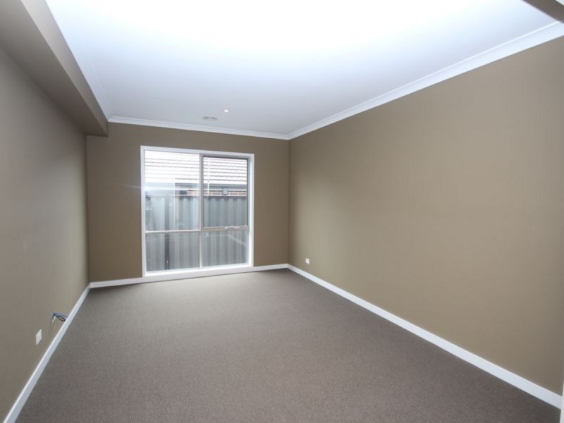 30 Baronial Way, Craigieburn VIC 3064