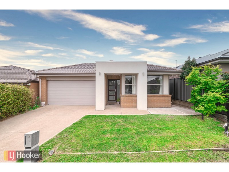 41 Versant Drive, Craigieburn VIC 3064