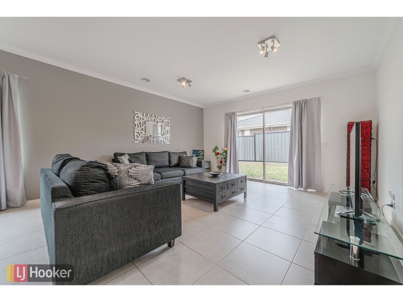41 Versant Drive, Craigieburn VIC 3064