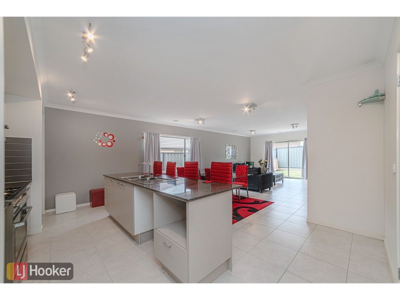 41 Versant Drive, Craigieburn VIC 3064
