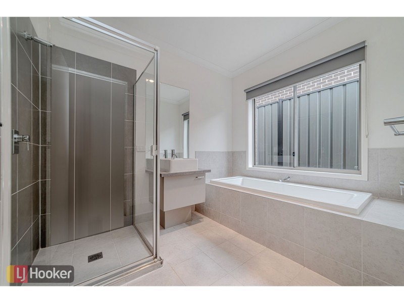 41 Versant Drive, Craigieburn VIC 3064