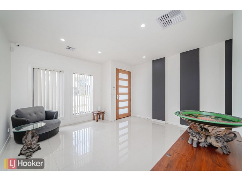 18 Calibre Avenue, Craigieburn VIC 3064