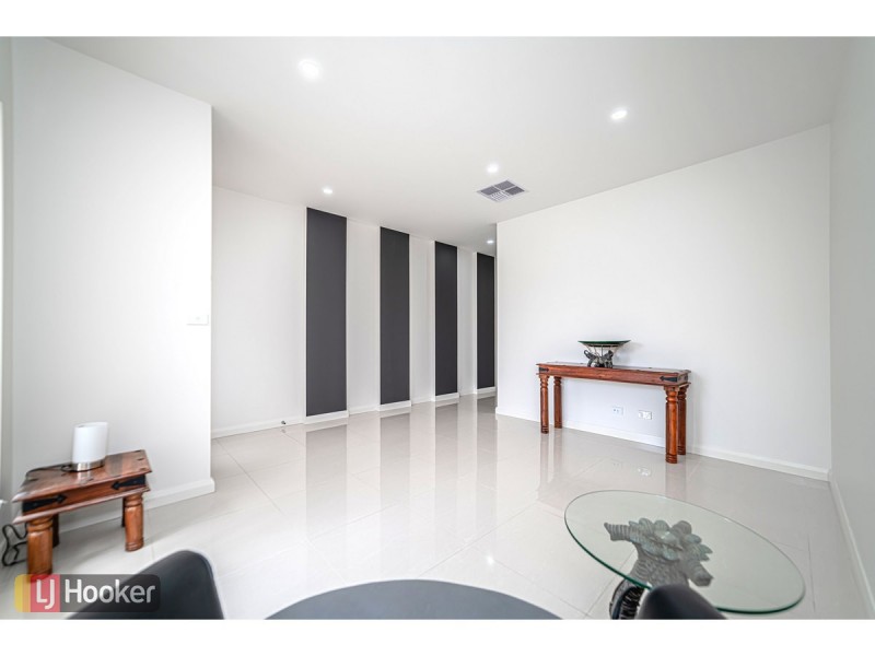 18 Calibre Avenue, Craigieburn VIC 3064