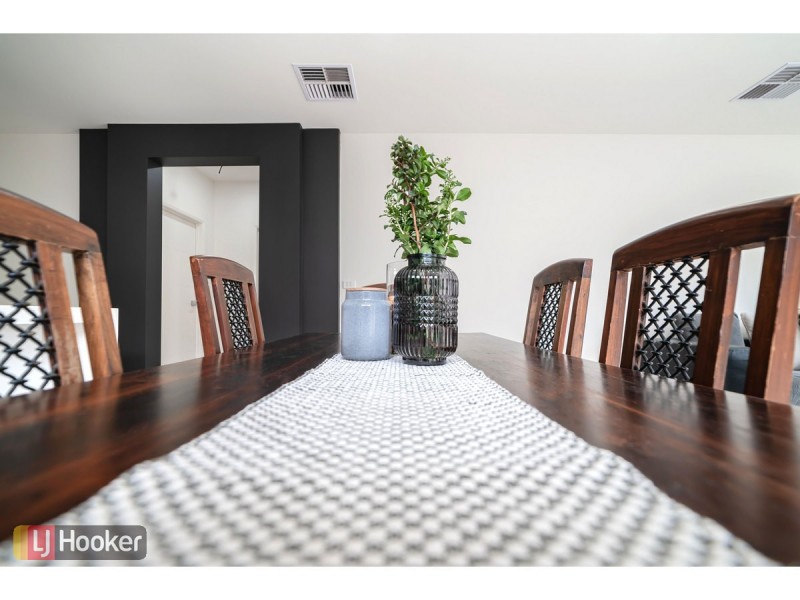 18 Calibre Avenue, Craigieburn VIC 3064