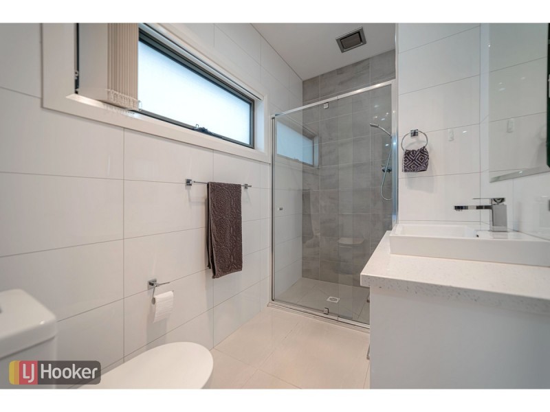 18 Calibre Avenue, Craigieburn VIC 3064