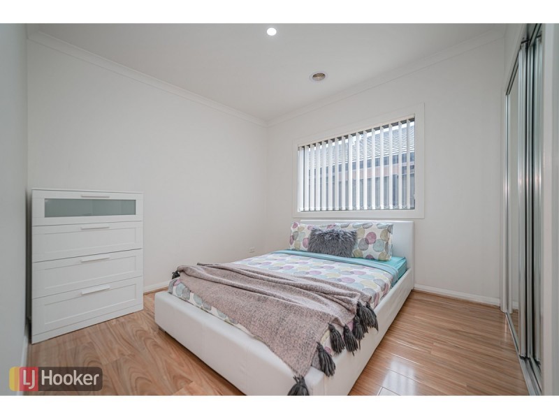 18 Calibre Avenue, Craigieburn VIC 3064