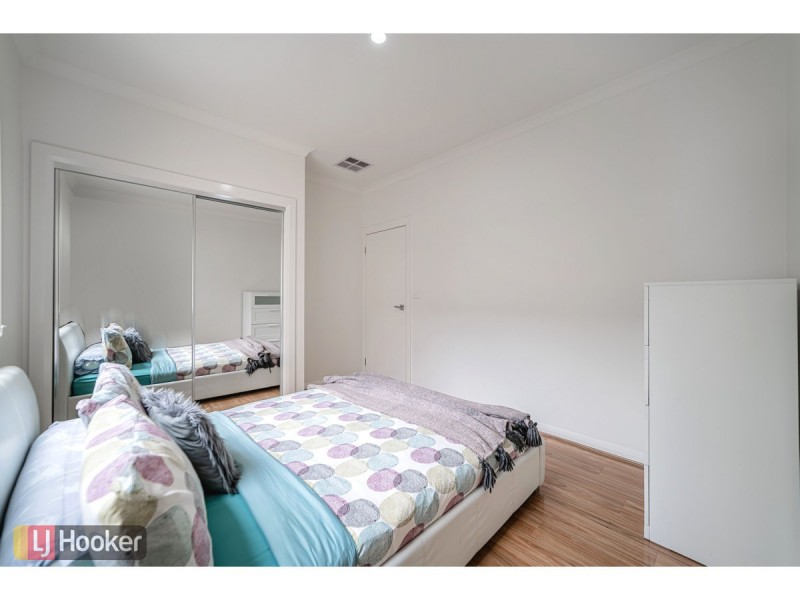 18 Calibre Avenue, Craigieburn VIC 3064