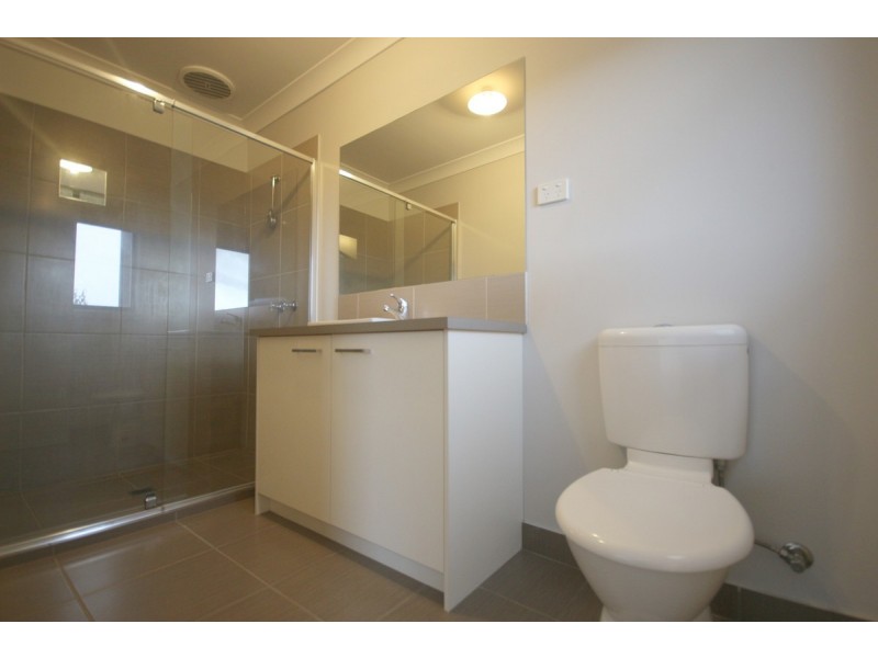 14 Rosette Parade, Mickleham VIC 3064