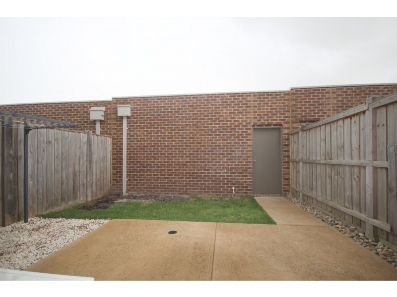 14 Rosette Parade, Mickleham VIC 3064