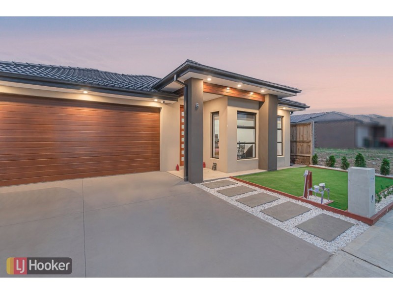 5 Dorcas Road, Mickleham VIC 3064