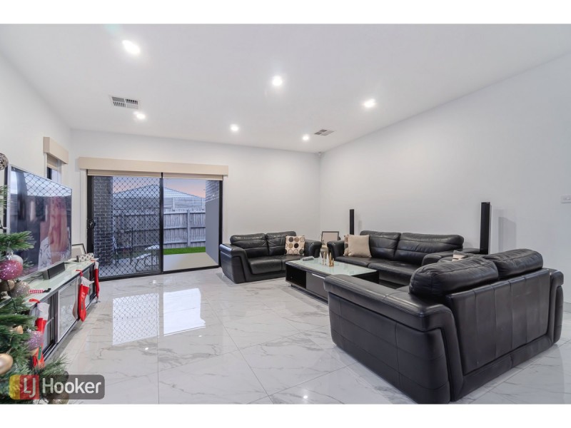 5 Dorcas Road, Mickleham VIC 3064