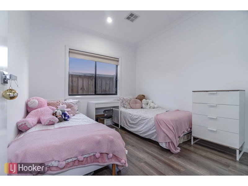 5 Dorcas Road, Mickleham VIC 3064