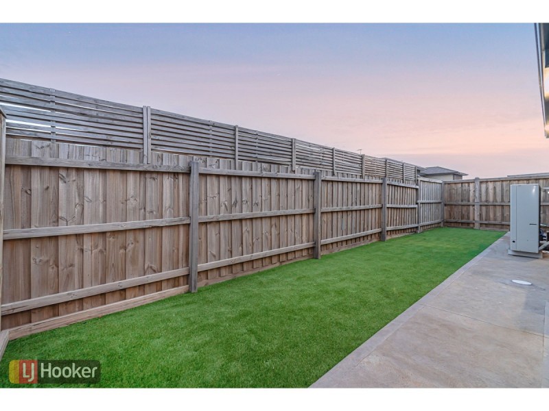 5 Dorcas Road, Mickleham VIC 3064