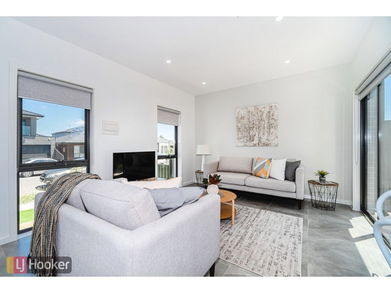 1-5/65 Dawnview Crescent, Roxburgh Park VIC 3064