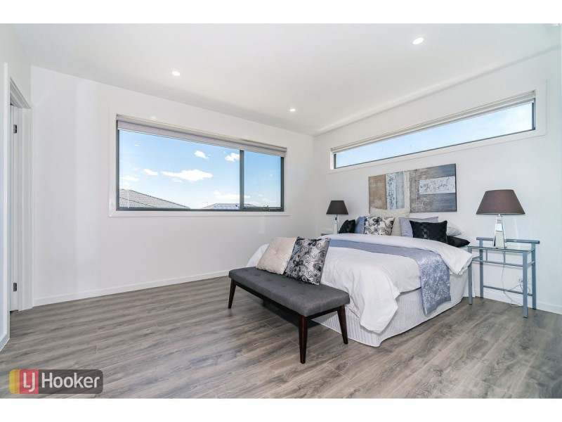 1-5/65 Dawnview Crescent, Roxburgh Park VIC 3064