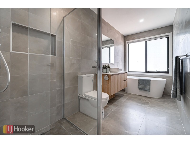 1-5/65 Dawnview Crescent, Roxburgh Park VIC 3064