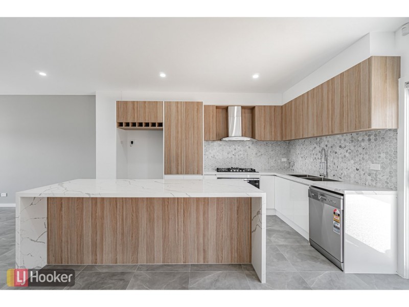 1-5/65 Dawnview Crescent, Roxburgh Park VIC 3064