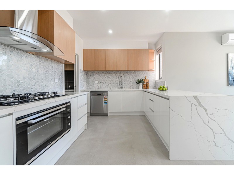 1-5/65 Dawnview Crescent, Roxburgh Park VIC 3064