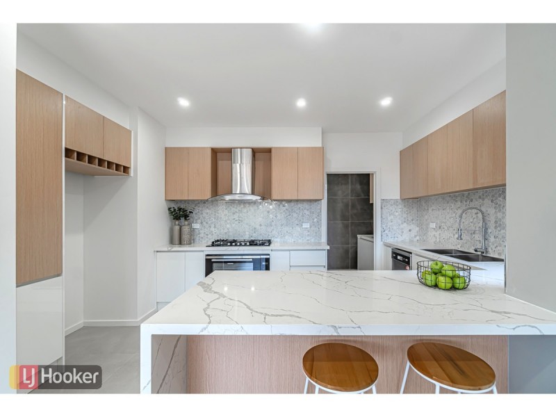 Lot 4/65 Dawnview Crescent, Roxburgh Park VIC 3064