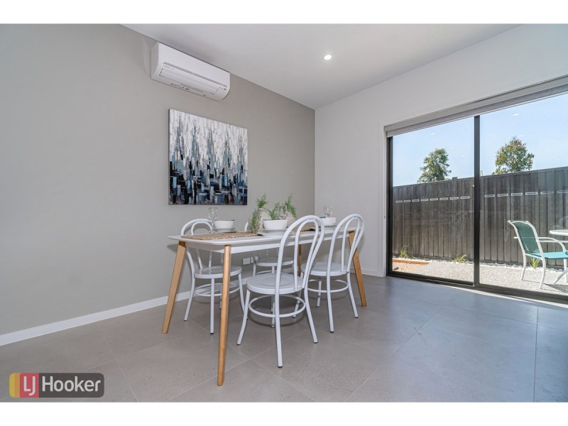 Lot 4/65 Dawnview Crescent, Roxburgh Park VIC 3064
