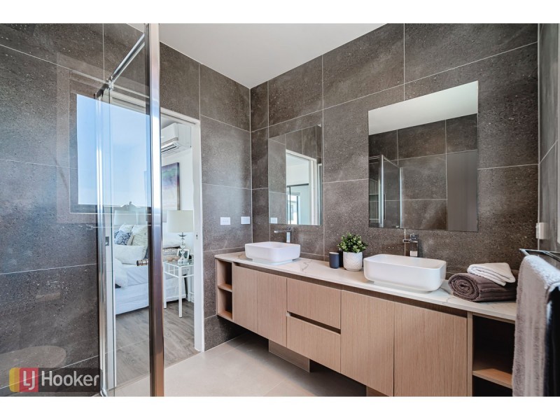 Lot 4/65 Dawnview Crescent, Roxburgh Park VIC 3064