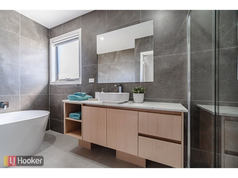 Lot 4/65 Dawnview Crescent, Roxburgh Park VIC 3064