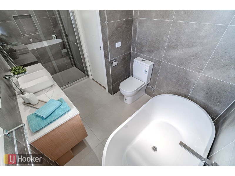 Lot 4/65 Dawnview Crescent, Roxburgh Park VIC 3064