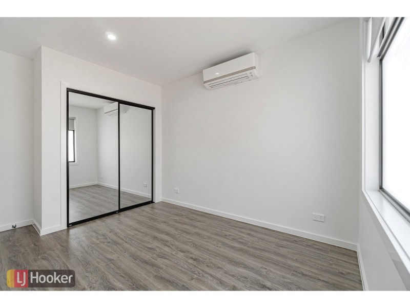 Lot 5/65 Dawnview Crescent, Roxburgh Park VIC 3064