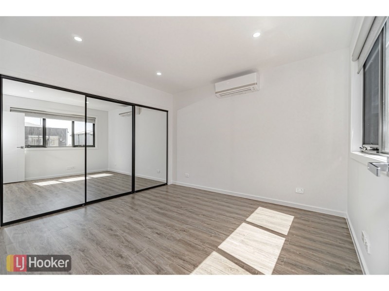 Lot 5/65 Dawnview Crescent, Roxburgh Park VIC 3064