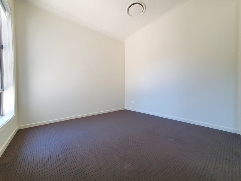 121 Moor Park Drive, Craigieburn VIC 3064