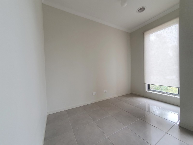 6 Martinshaw Road, Mickleham VIC 3064