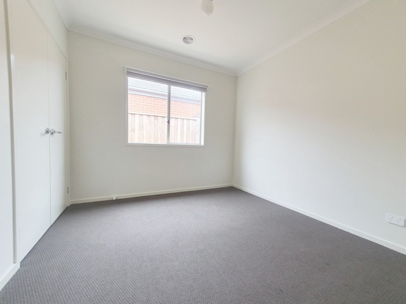 6 Martinshaw Road, Mickleham VIC 3064
