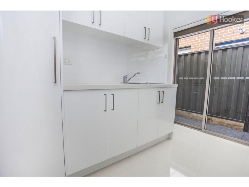 23 Emblem Way, Craigieburn VIC 3064