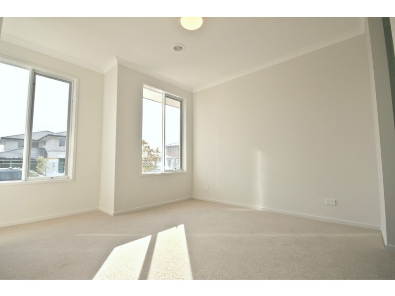 6 Waterlily Circuit, Craigieburn VIC 3064