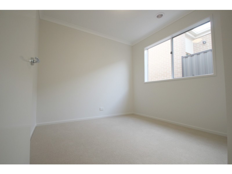 6 Waterlily Circuit, Craigieburn VIC 3064