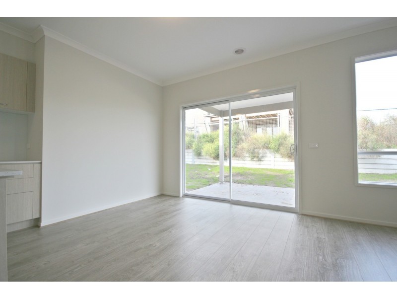 6 Waterlily Circuit, Craigieburn VIC 3064