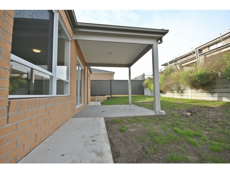 6 Waterlily Circuit, Craigieburn VIC 3064