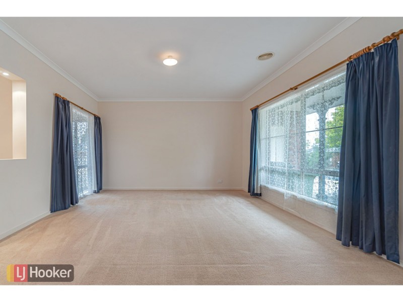 12 Creighton Way, Craigieburn VIC 3064